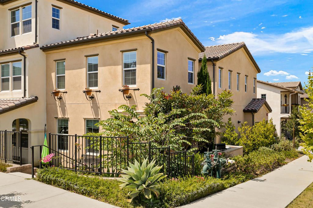 listing image 130726877267787838782