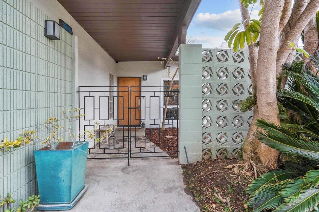 1125 Chinquapin