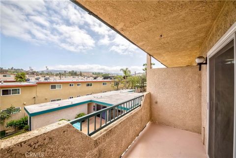 A home in Lomita