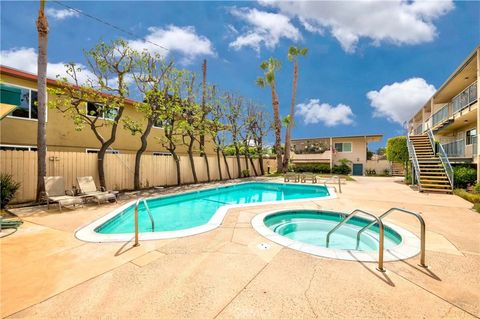 A home in Lomita