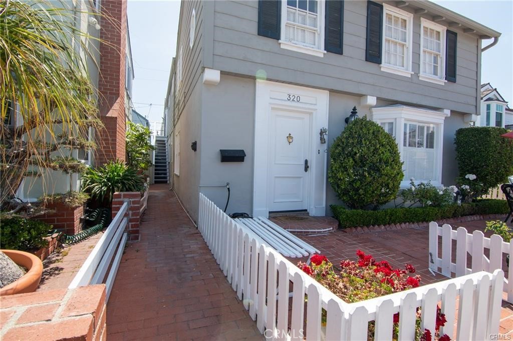 320 Sapphire Avenue 0.5