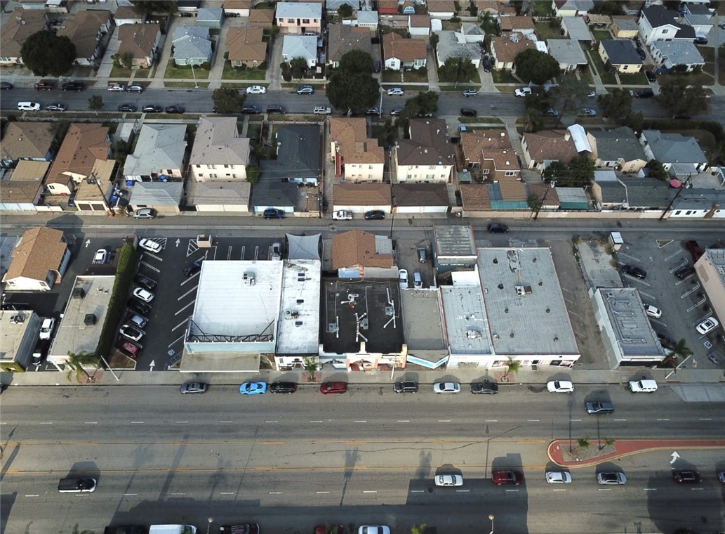 2422 W Whittier Boulevard