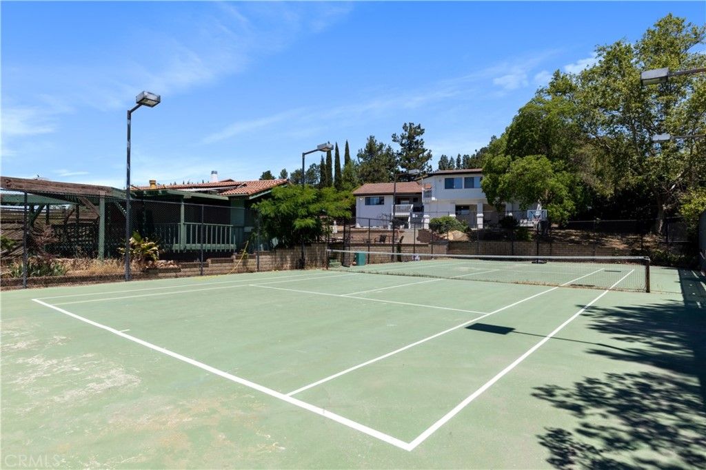 listing image 130726408014241910467