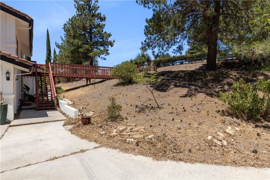 listing image 130725039206742624559