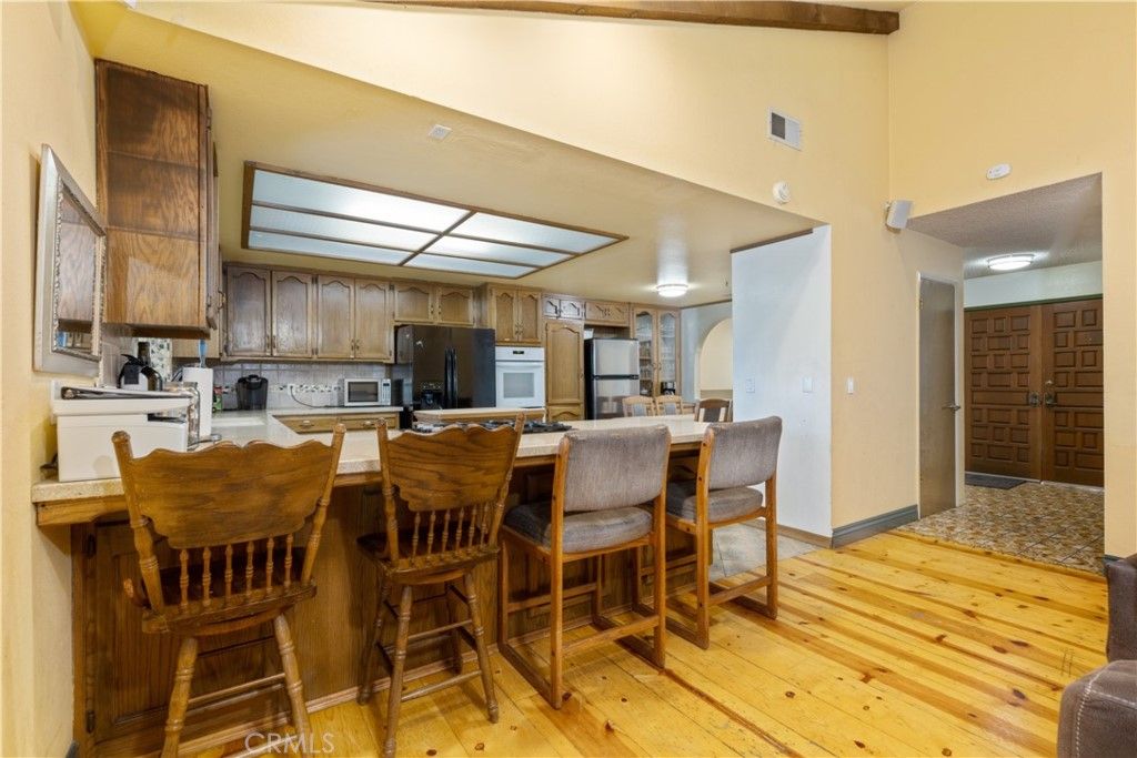 listing image 130723269002884810750