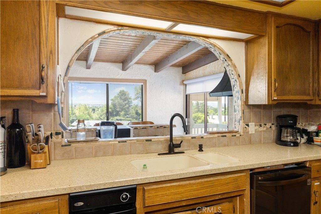 listing image 130720561279213136100