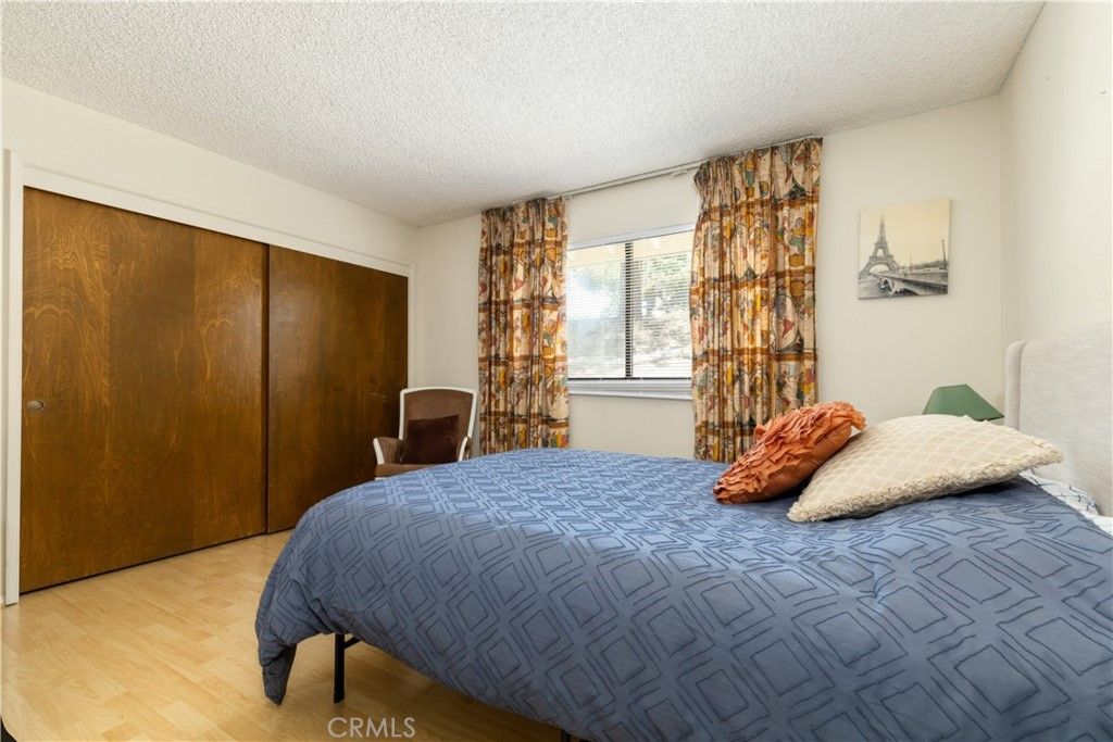 listing image 130728555337439437961