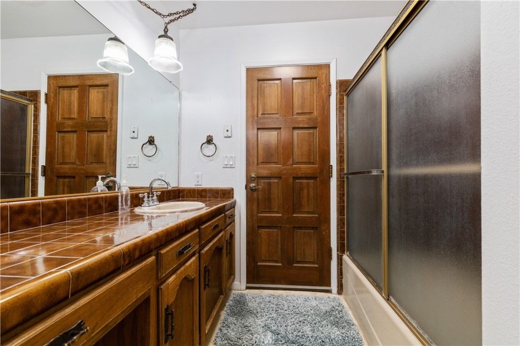 listing image 130721371727349916285