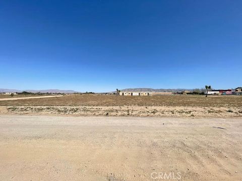 Photo of 0 G Avenue, Hesperia, CA 92345 (MLS # HD25075531)