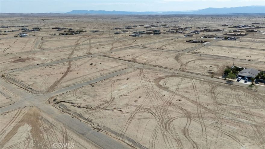 Residential Acreage Lot in the perfect area of Thermal (Salton Sea, CA). This lot is fairly close to the Chevron off the 86 FWY. This lot is 70,567
square feet (1.62 ACRES) and perfect to put your dream estate home. Potential use would be a mixed-use type of property with a mixture of
businesses. The adjacent lot is also for sale at 2028 Jefferson. Can you imaging buying nearly 4 acres of land in the booming area of Thermal? Contact listing agent for information on land development and or information on manufactured or mobile homes.