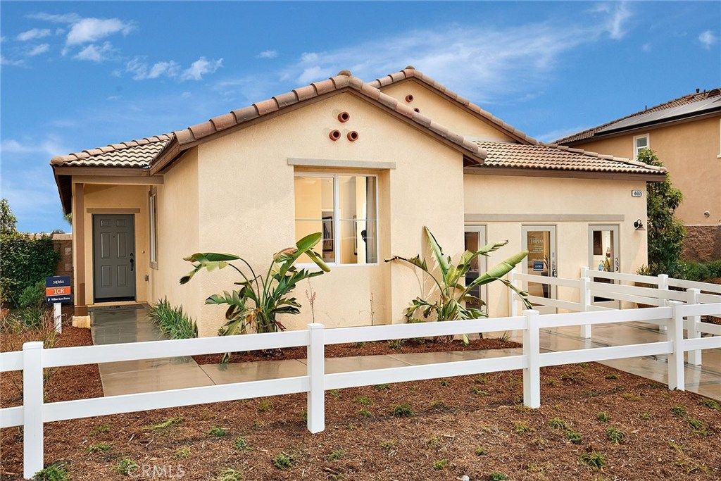 listing image 130725837911303962935