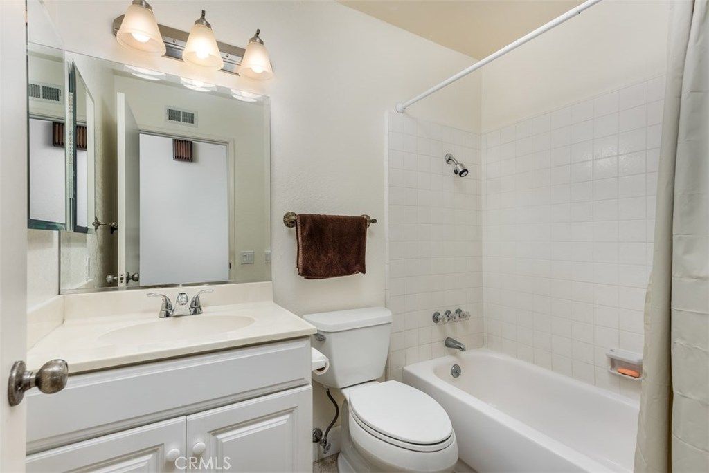 listing image 130727380150337677513