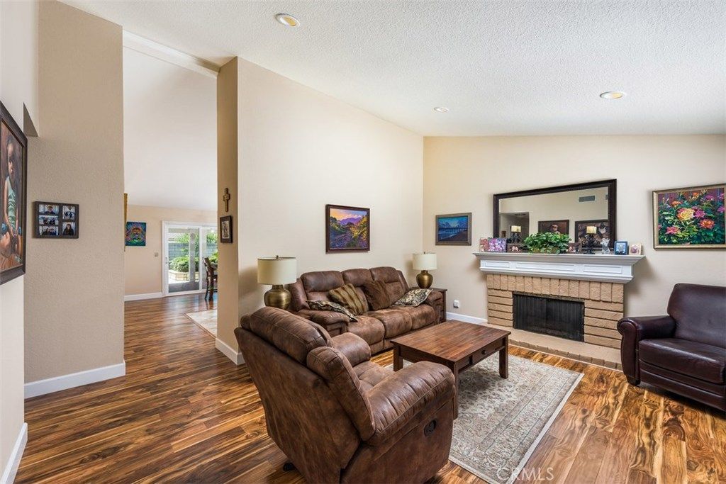 listing image 130721965637159198959