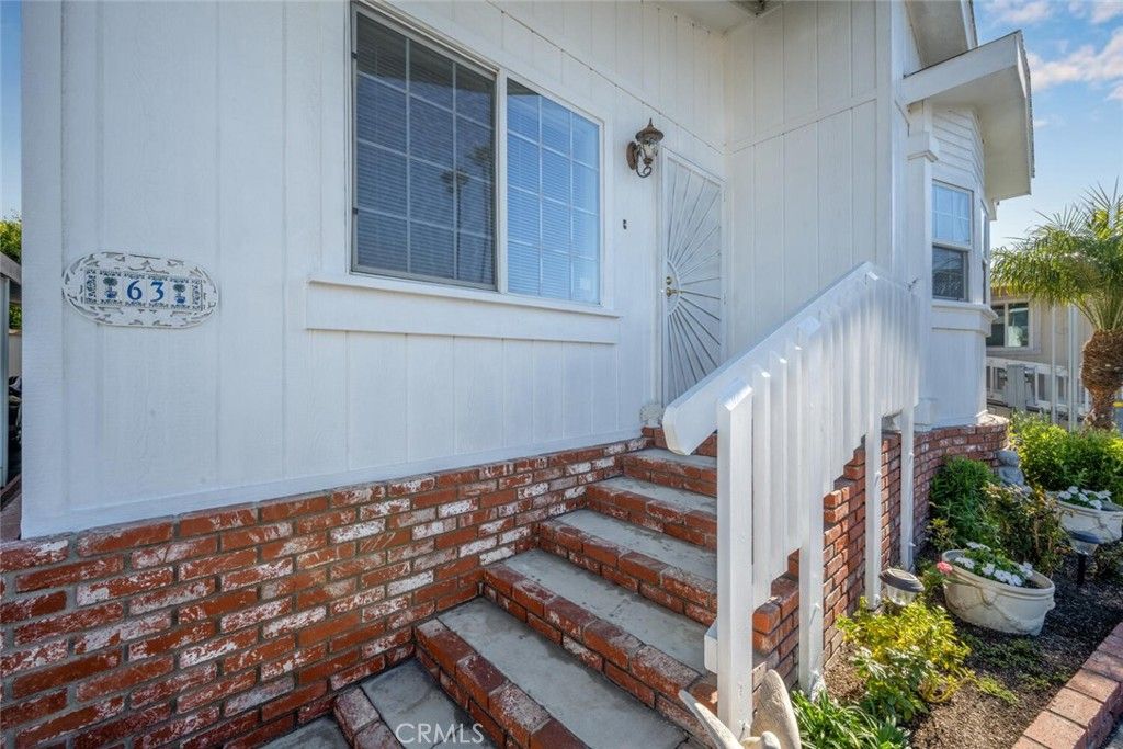 listing image 0