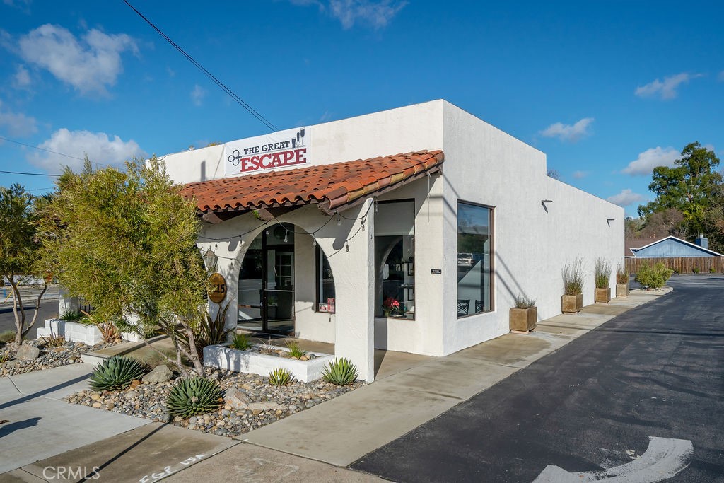 +/- 1,700 Sf commercial space of which +/- 137.50 SF is common area (hallway & restrooms). Large parking lot. Asking $1.42 per SF NNN (NNN estimated at $.56 per SF).