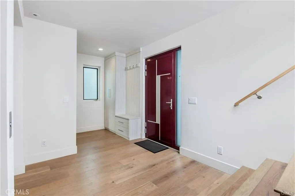 Corona del Mar, California 92625, United States, 3 Bedrooms Bedrooms, ,3 BathroomsBathrooms,Residential,Active,103939