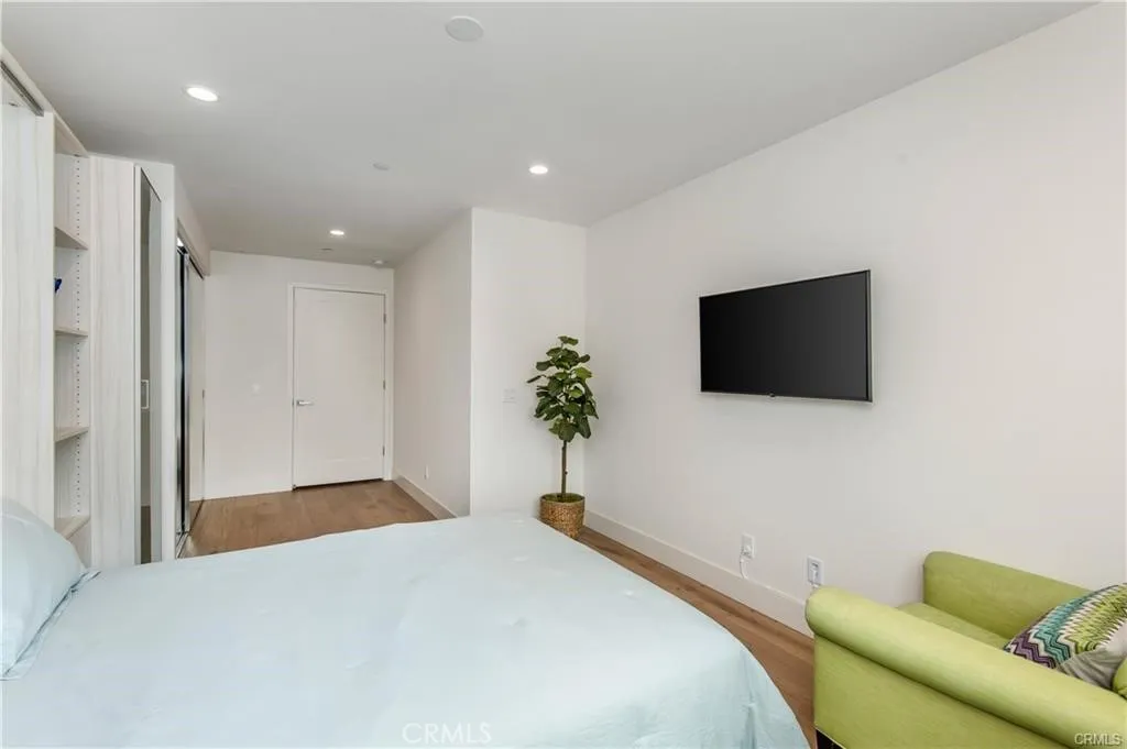 Corona del Mar, California 92625, United States, 3 Bedrooms Bedrooms, ,3 BathroomsBathrooms,Residential,Active,103939