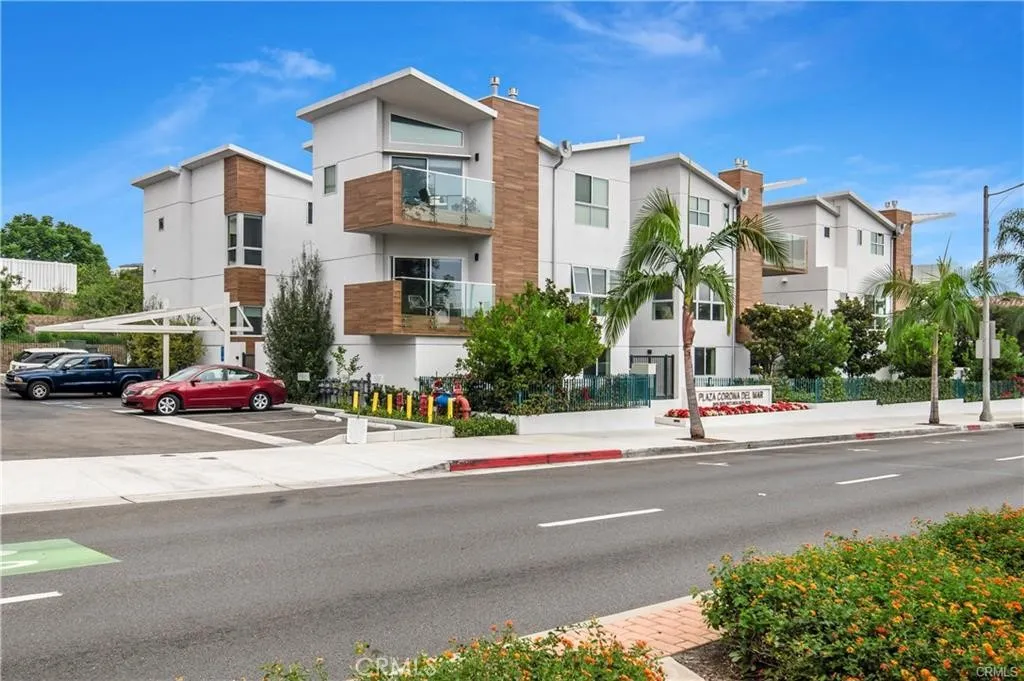 Corona del Mar, California 92625, United States, 3 Bedrooms Bedrooms, ,3 BathroomsBathrooms,Residential,Active,103939