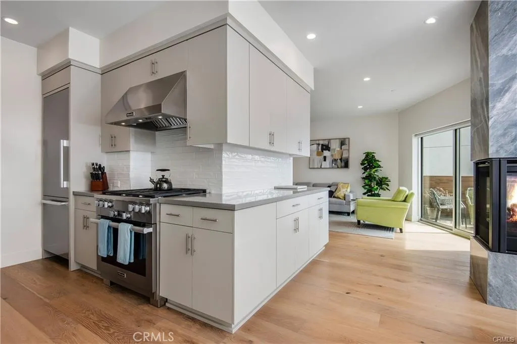 Corona del Mar, California 92625, United States, 3 Bedrooms Bedrooms, ,3 BathroomsBathrooms,Residential,Active,103939