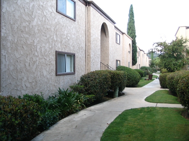 Traditional Sale! Great one bedroom on ground floor with large fenced patio. Close to major freeways, shopping. Nice quiet complex with lots parking; central laundry, pool, extra storage room off of patio. Great opportunity for first time buyer or investor. Just fell out of escrow through no fault of seller. Seller still wants to sell. Quiet complex, Easy to rent, Neighborhoods: El Cajon Equipment: Range/Oven Other Fees: 0 Sewer: Sewer Connected Topography: LL Guest House Est. SQFT: 0