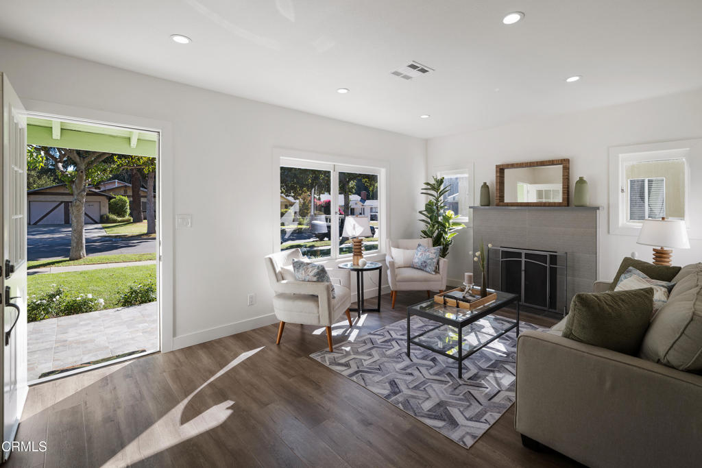 1409 N El Molino Avenue