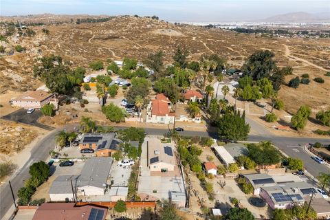 A home in Perris