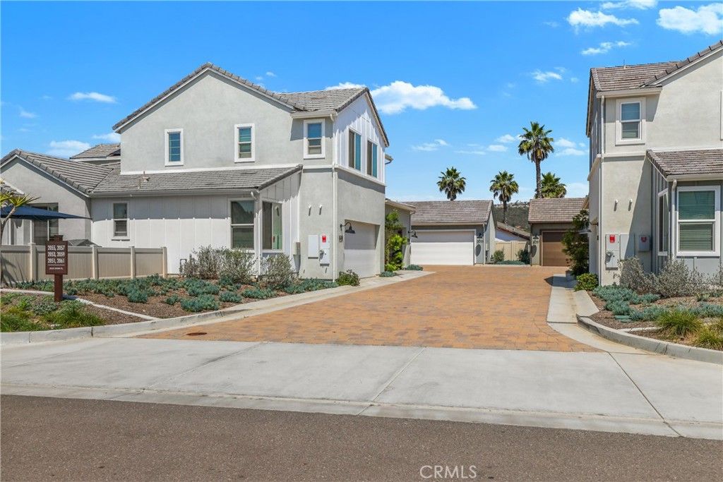 listing image 130728447231554923660
