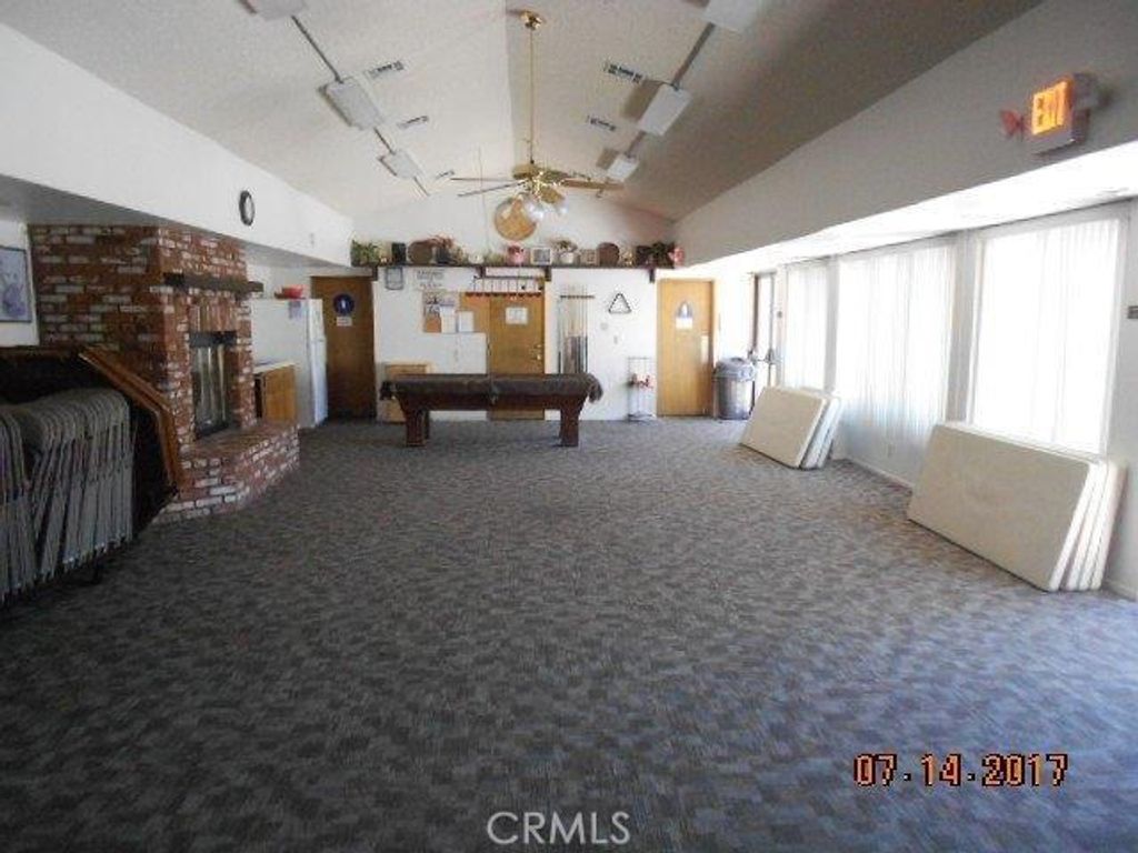 listing image 130724415624815234880