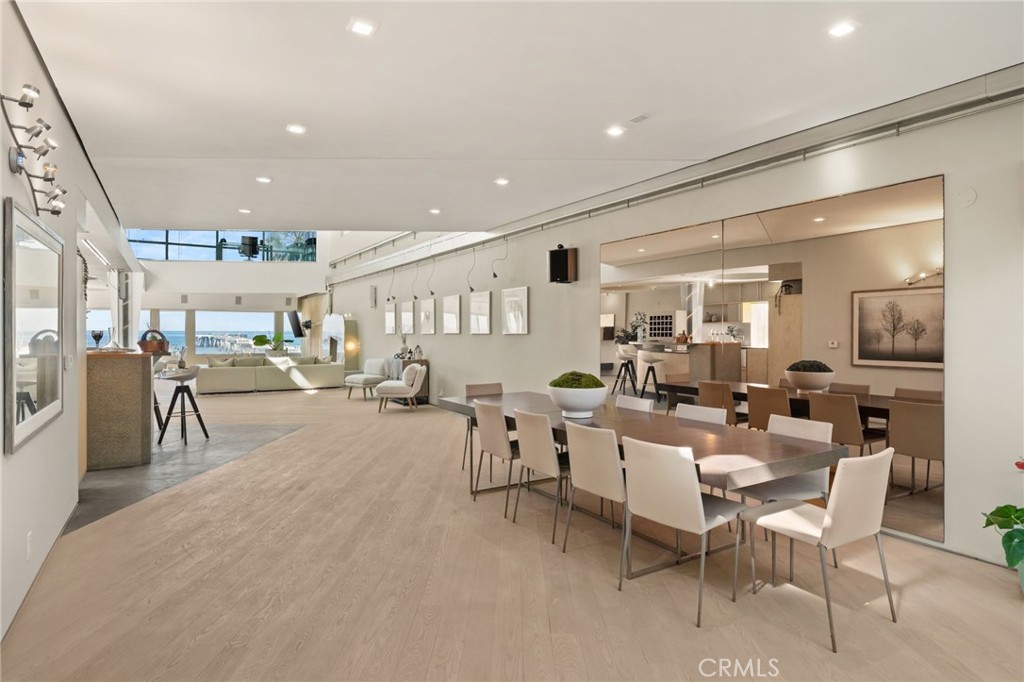 3111 Ocean Front Walk