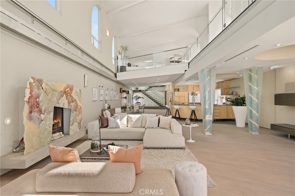 3111 Ocean Front Walk