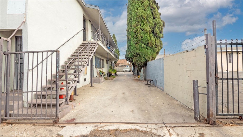 5110 Compton Avenue