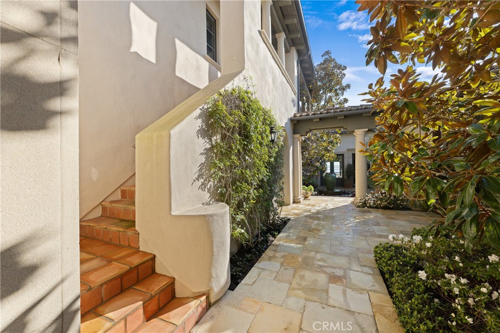 16 Shore Walk