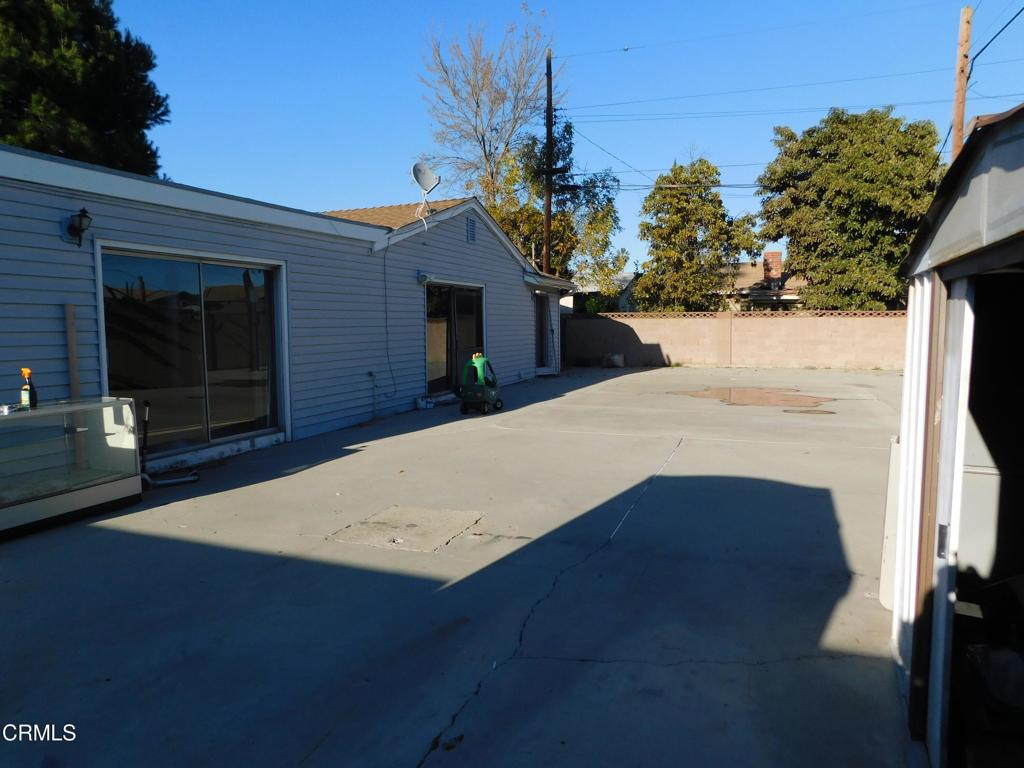 Photo 21 of 28 of 1342 Ardilla Avenue house