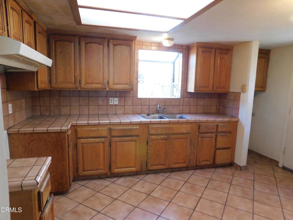 Photo 5 of 28 of 1342 Ardilla Avenue house