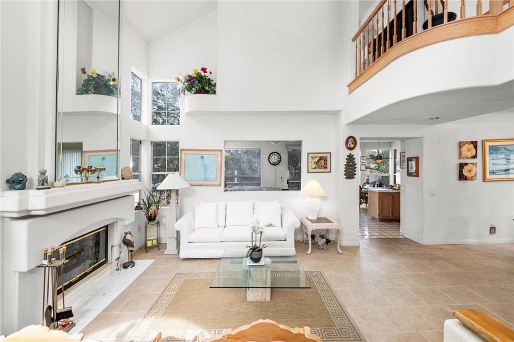 24381 Rue De Gauguin