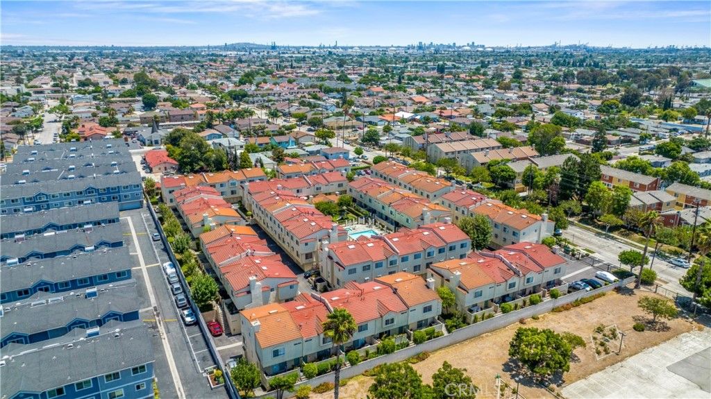 listing image 130729641922239868149