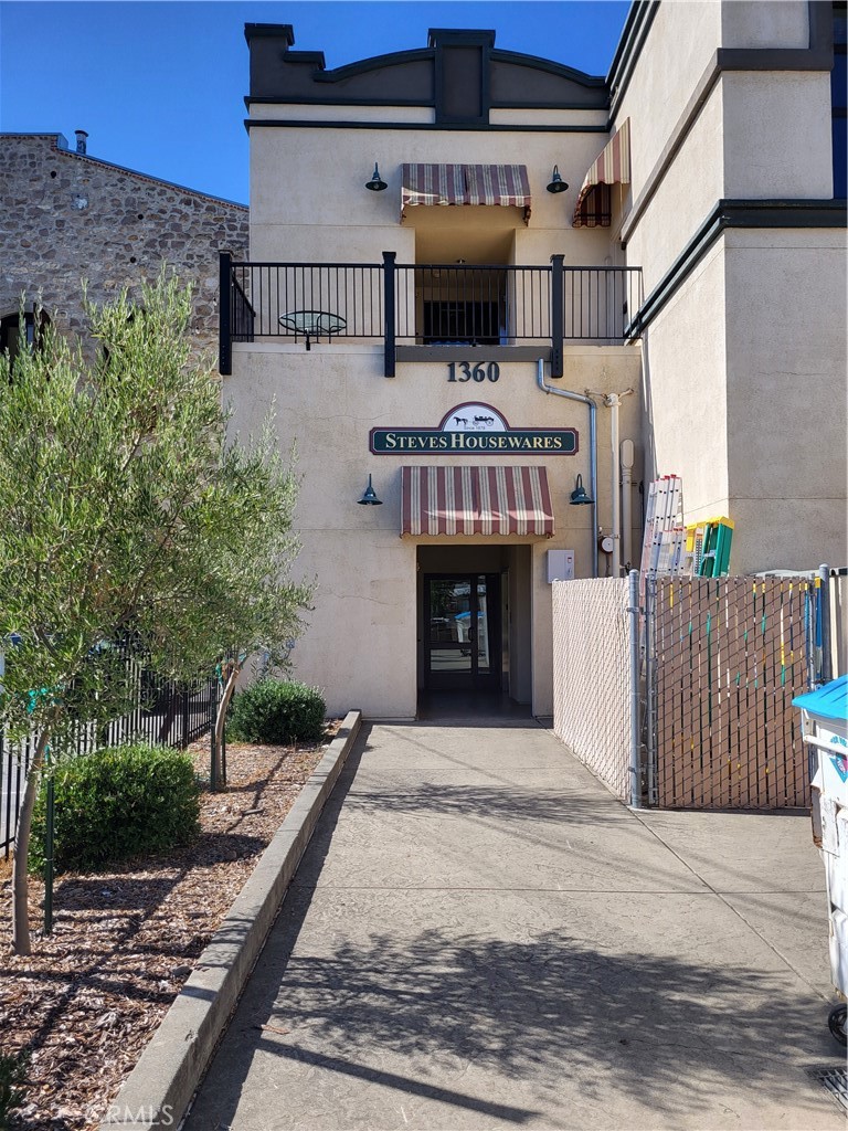 1360 main st