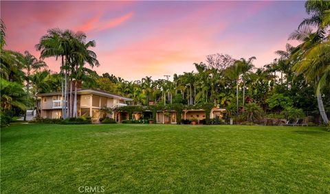 A home in North Tustin