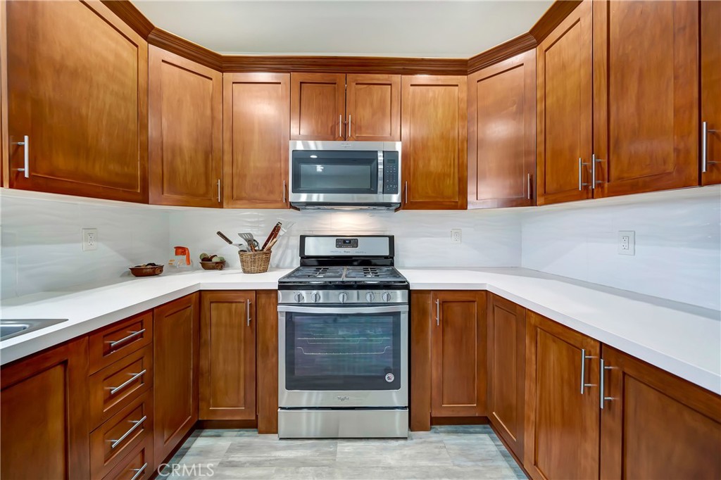 Properties 4 1101 N Maclay Avenue 13