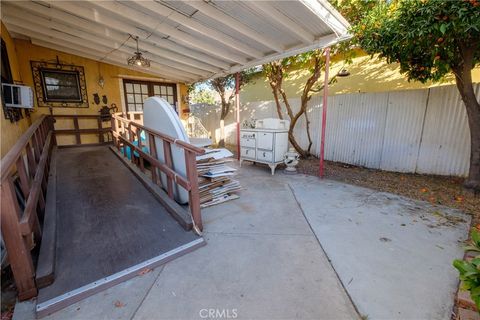 A home in El Monte