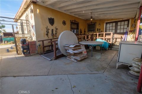 A home in El Monte