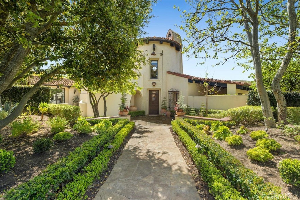 Beautiful Shady Canyon custom estate.