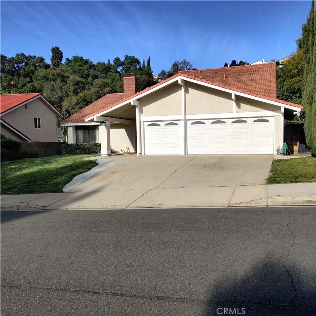 listing image 0