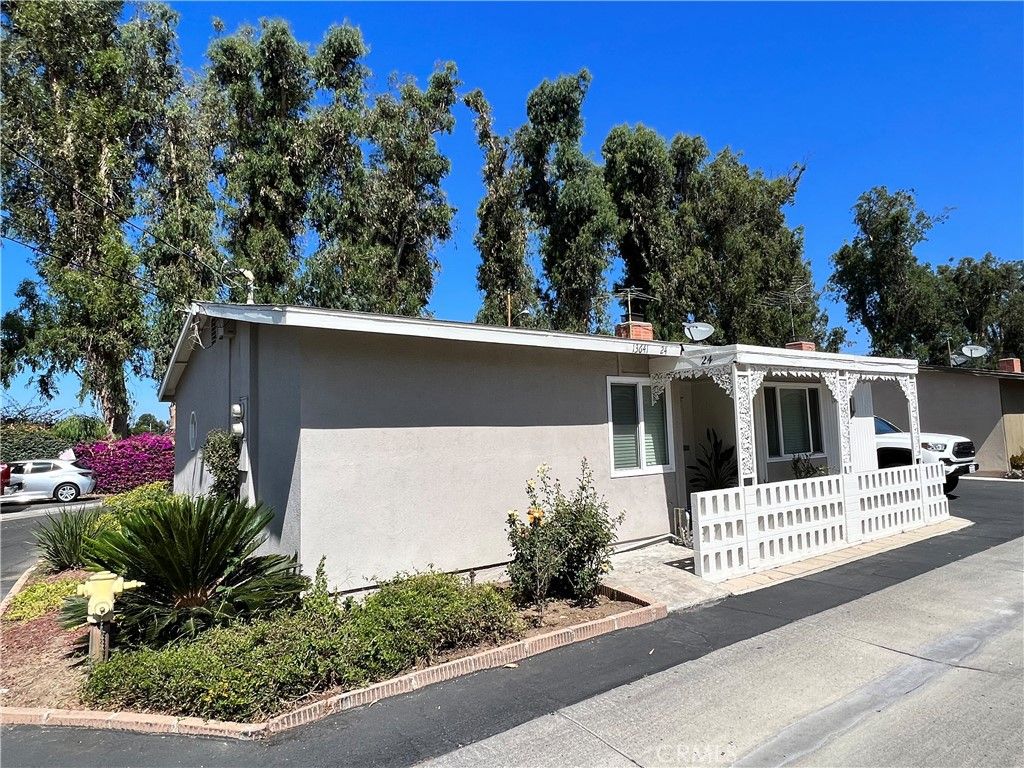 listing image 130720098941708890899