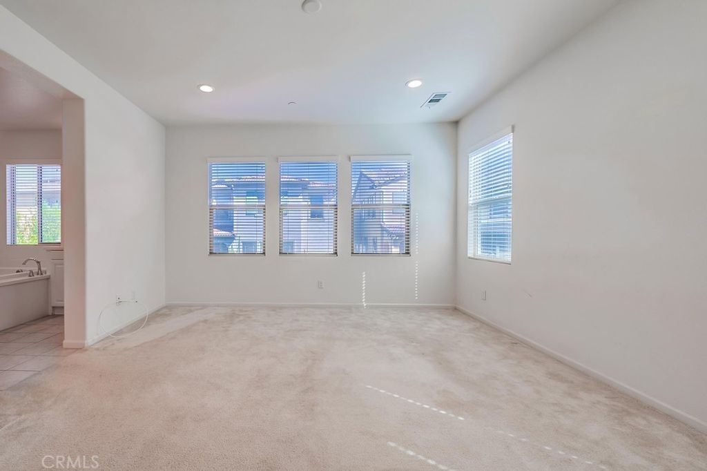 listing image 130728740485197588172