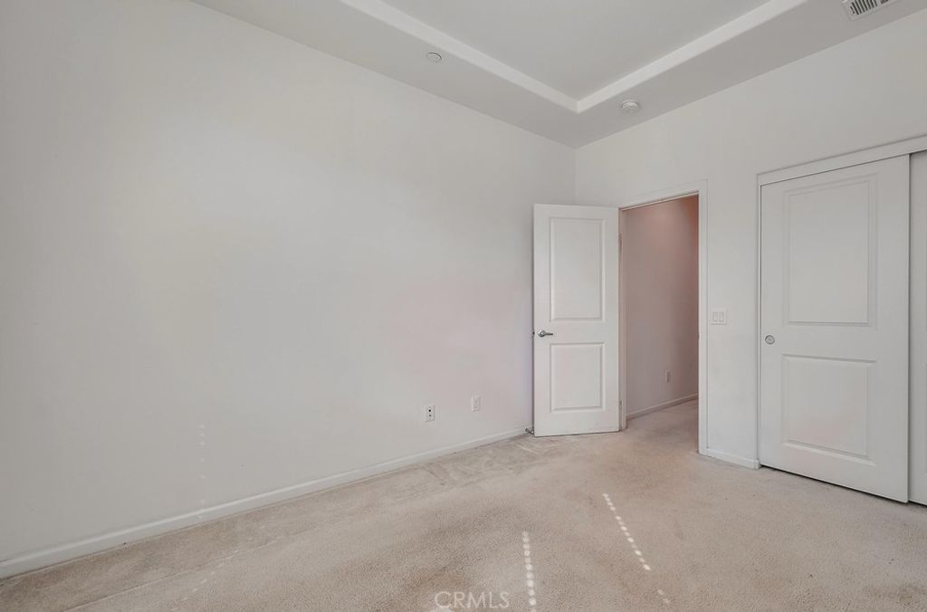 listing image 130720624027843957885