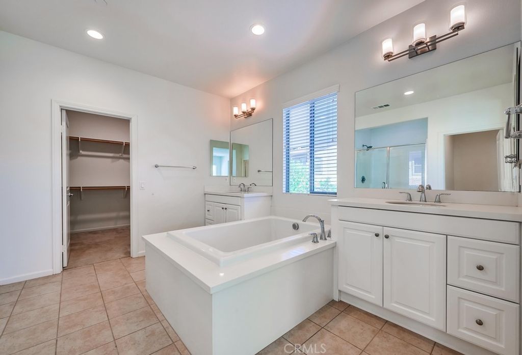listing image 130721792577724307999