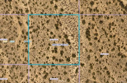 Photo of 190 E Avenue Y8, Llano, CA 93544 (MLS # SR25076648)