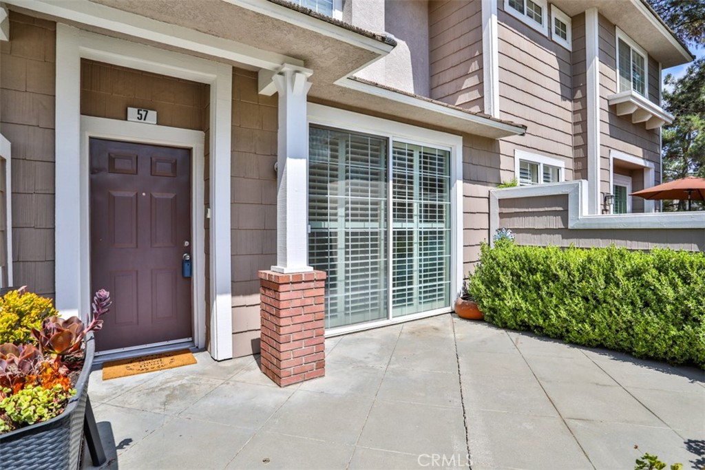 Photo 2 of 21 of 17775 Newton 57 townhome