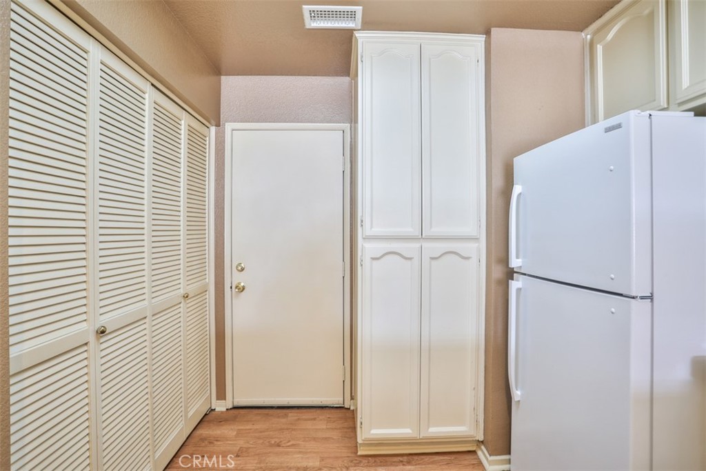 Photo 10 of 21 of 17775 Newton 57 townhome